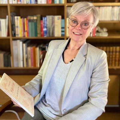 Sandrine, Libraire à la Librairie La Musique des Mots à
                                Cruseilles Haute-Savoie
